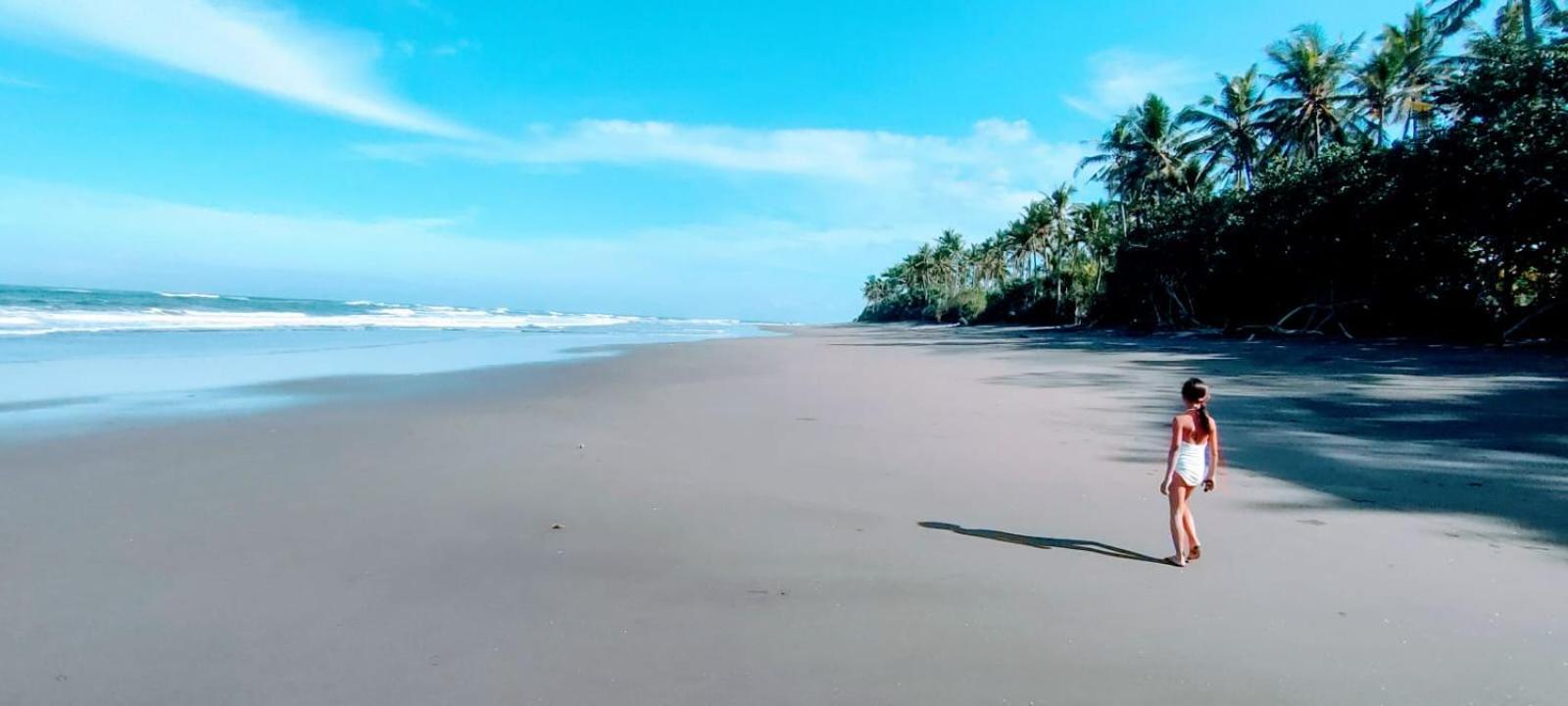 Gajah Mina Beach Resort Selemadeg  Esterno foto