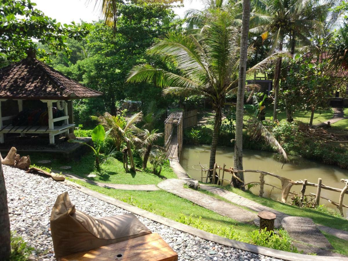 Gajah Mina Beach Resort Selemadeg  Esterno foto