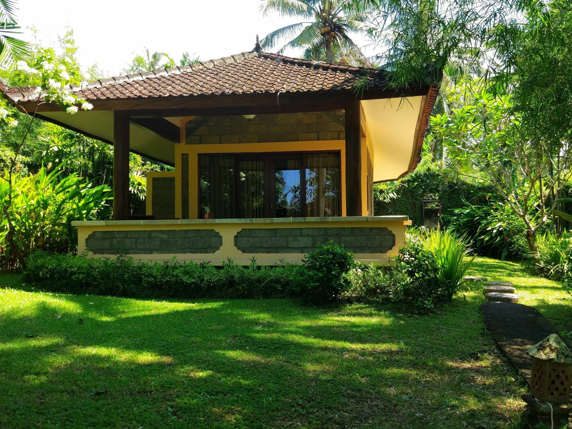 Gajah Mina Beach Resort Selemadeg  Esterno foto
