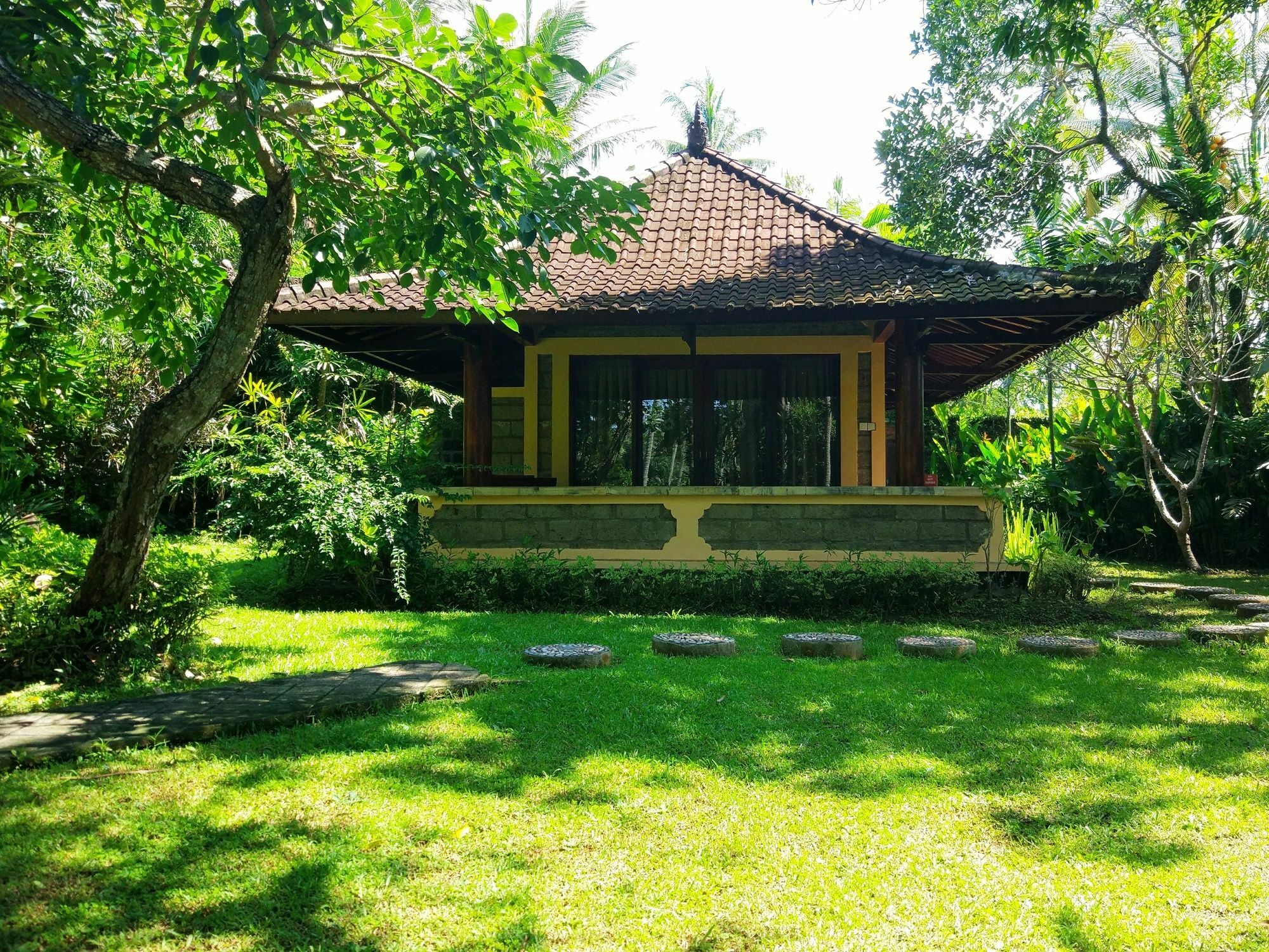 Gajah Mina Beach Resort Selemadeg  Esterno foto