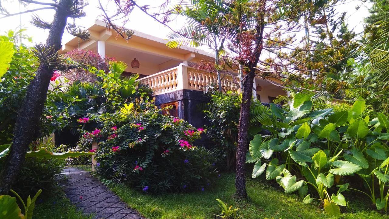 Gajah Mina Beach Resort Selemadeg  Esterno foto